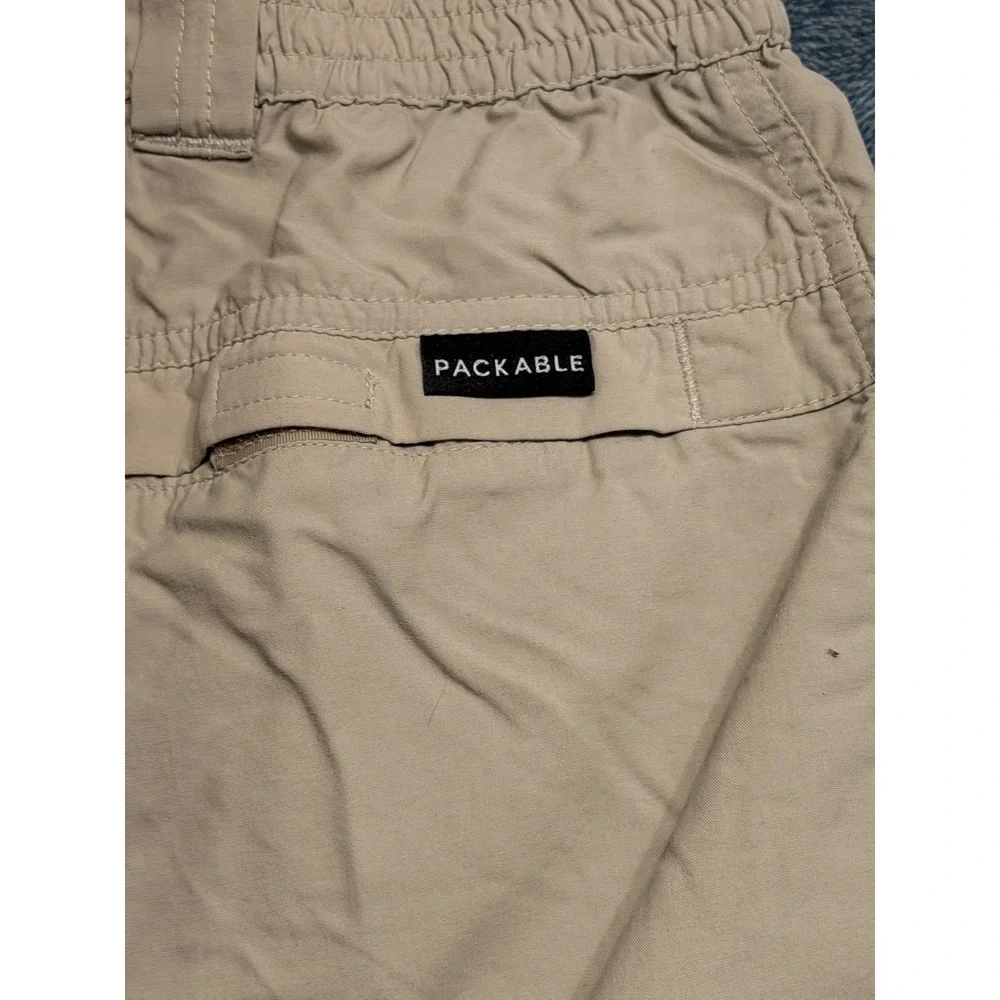 Columbia GRT Cargo Shorts Men Large Khaki Tan Nylon Hiking Outdoor Omni-Dry